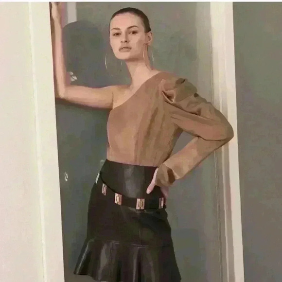 BCBGMaxAzria Lillyan Top - Picture 3 of 7